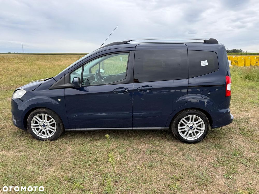 Ford Tourneo Courier 1.0 EcoBoost S&S Titanium - 2
