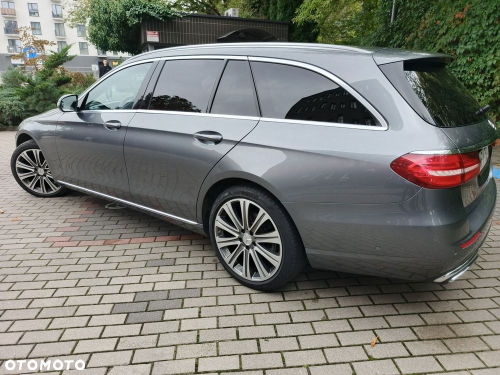 Mercedes-Benz Klasa E 220 d 9G-TRONIC - 4
