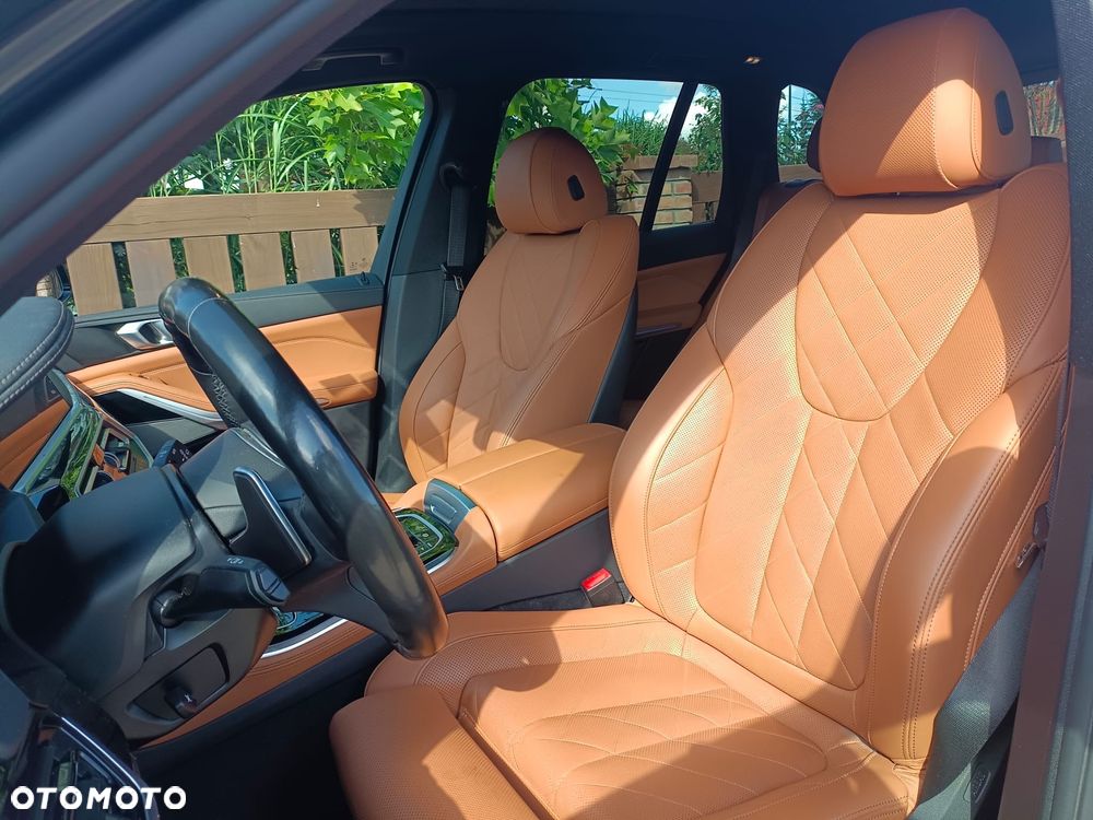 BMW X5 xDrive40i - 7