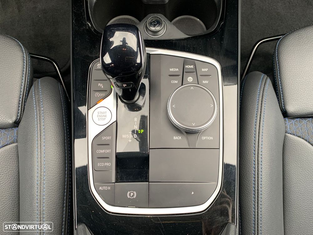 BMW 116 d Pack Desportivo M Auto - 27