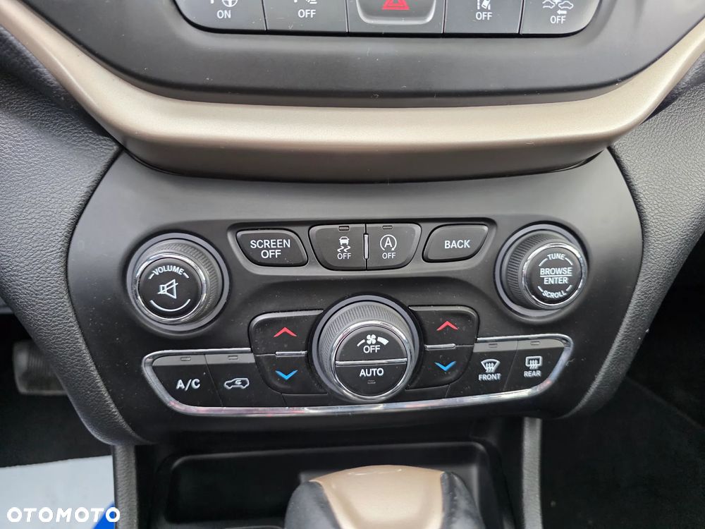 Jeep Cherokee 3.2 V6 Pentastar Active Drive I Automatik Limited - 17