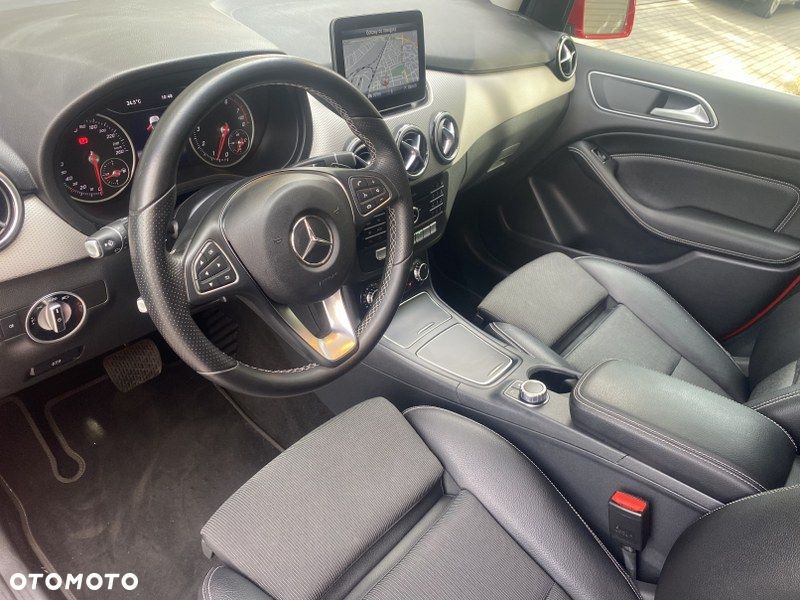 Mercedes-Benz Klasa B 220 4-Matic - 18