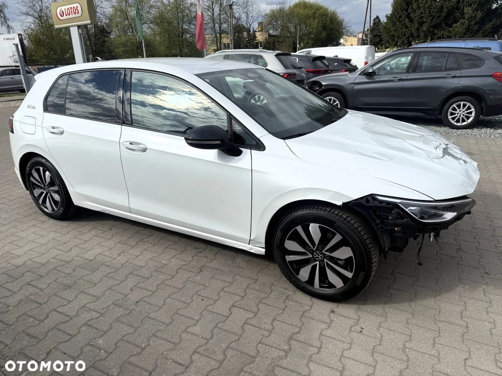 Volkswagen Golf 1.5 eTSI OPF DSG Goal - 4