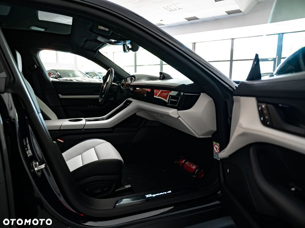 Porsche Taycan 105kWh 4 - 15