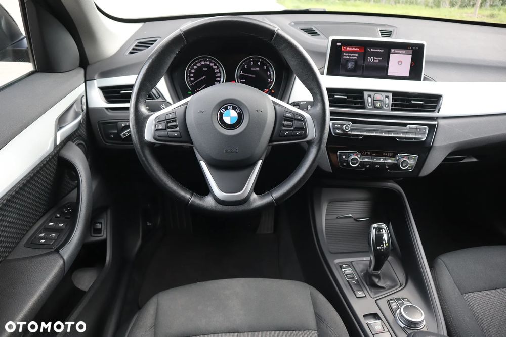 BMW X1 xDrive20i Advantage sport - 10
