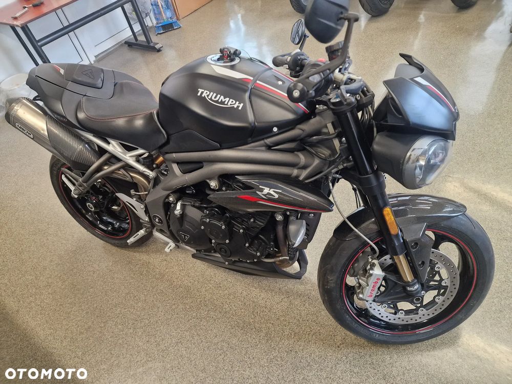 Triumph Speed Triple - 1