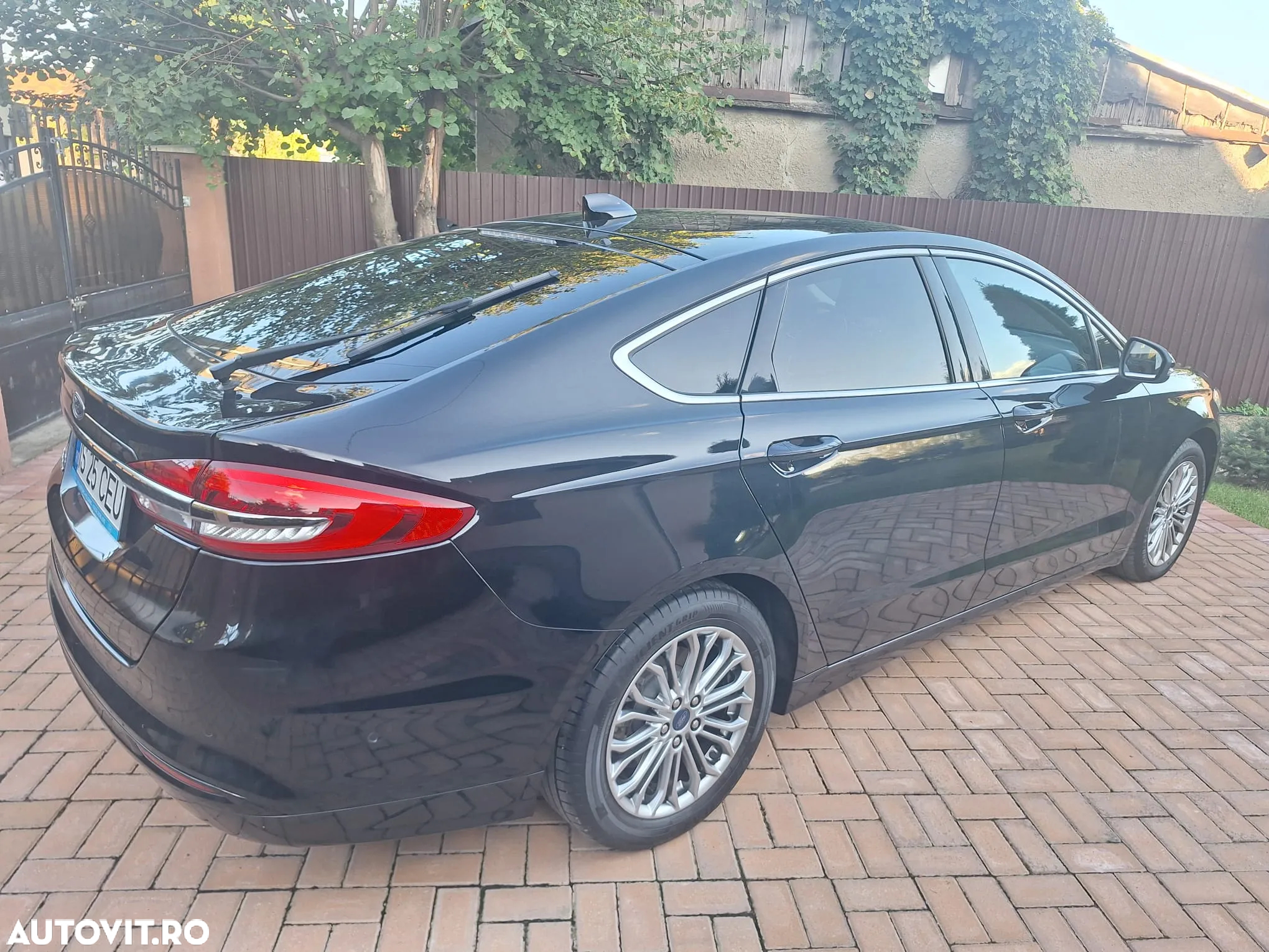 Ford Mondeo 2.0 TDCi Titanium - 3