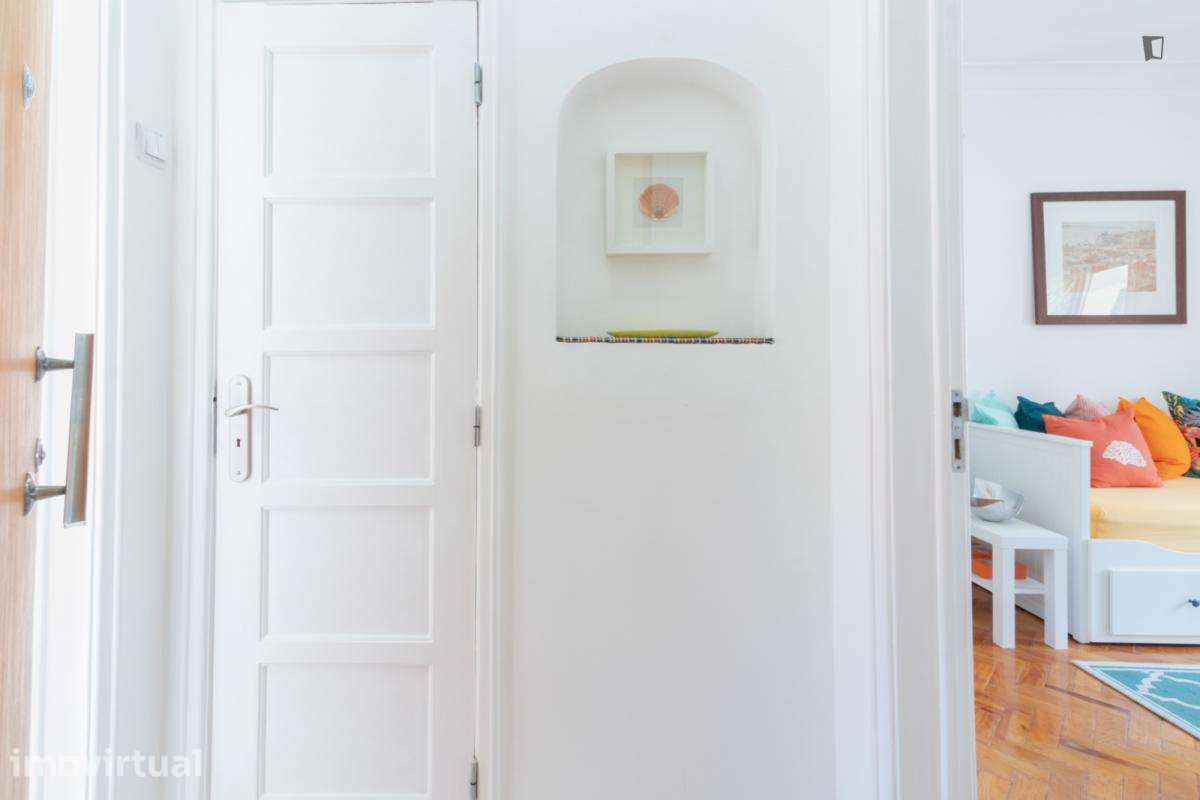Apartamento com 1 quartos - localizado em Ajuda Lisbon - Grande imagem: 2/11
