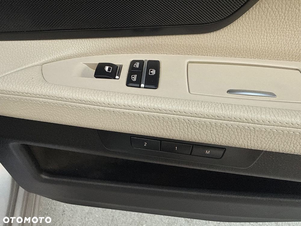 BMW Seria 7 730d - 23
