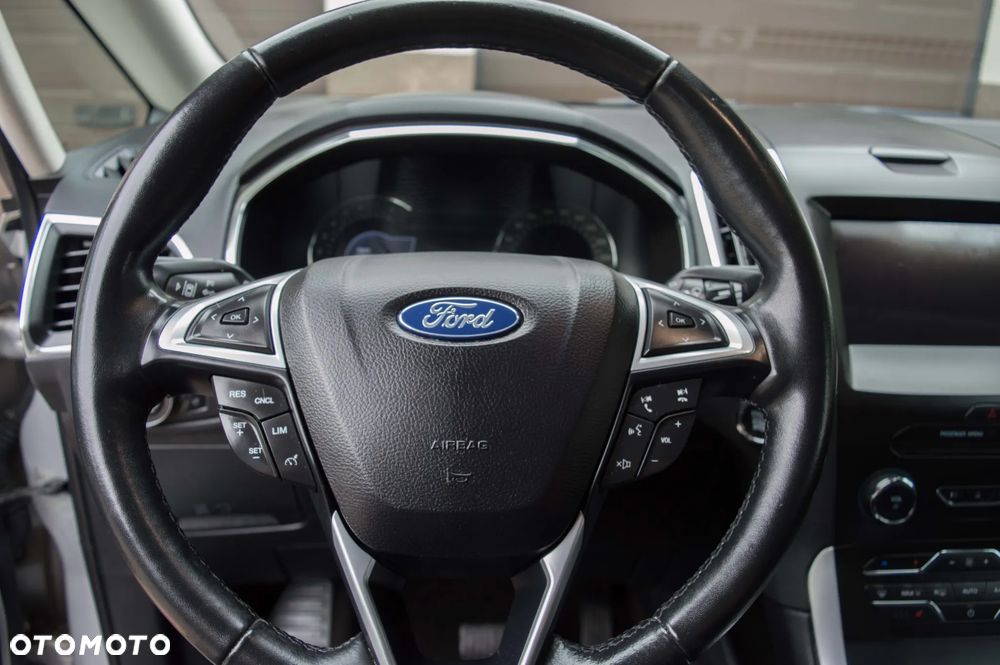 Ford S-Max 2.5 Duratec FHEV TITANIUM - 18