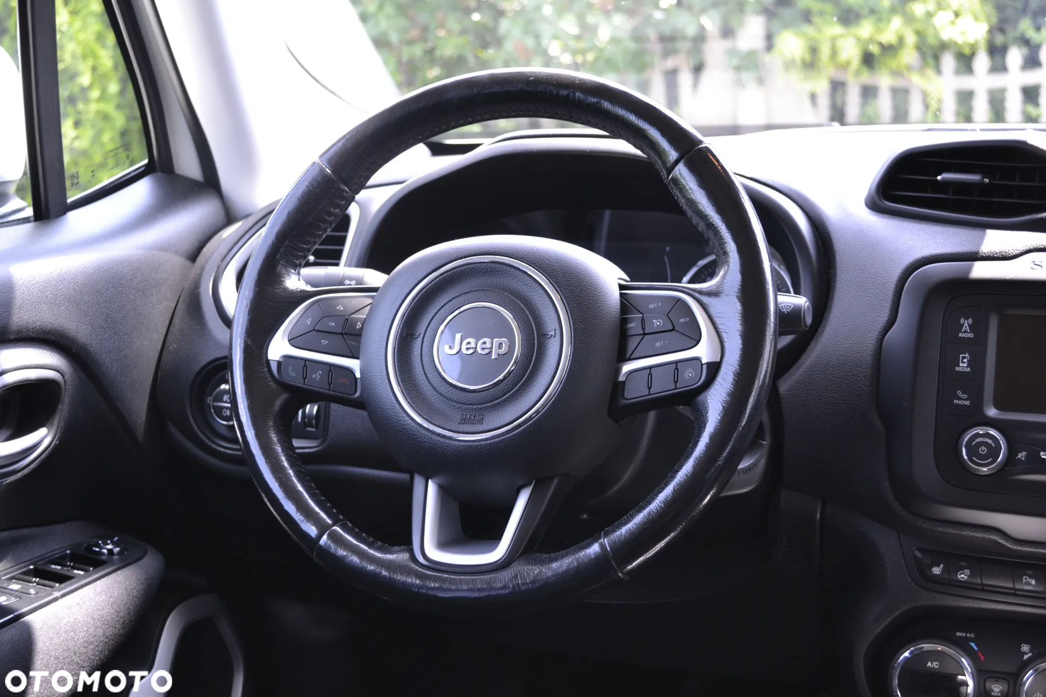 Jeep Renegade 1.4 MultiAir Longitude FWD S&S - 38