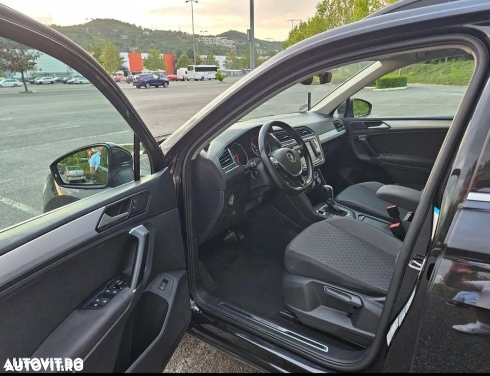 Volkswagen Tiguan - 5