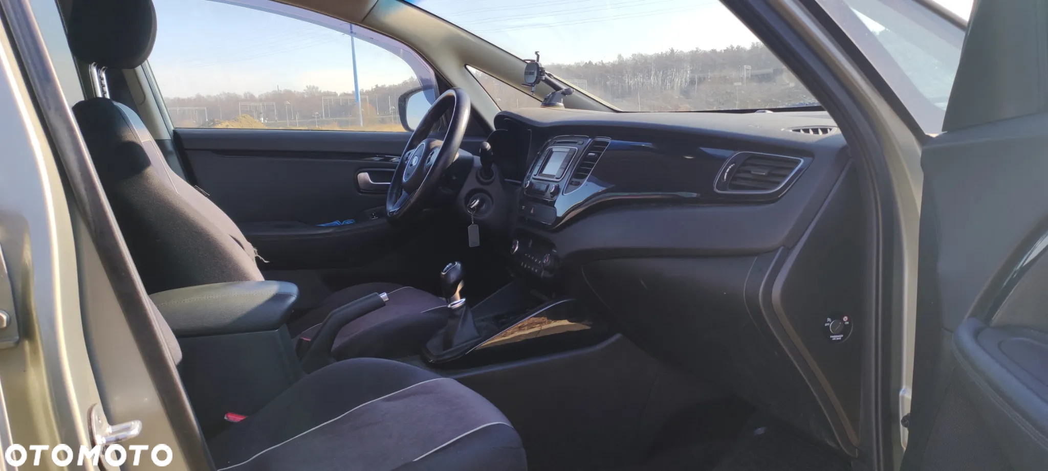 Kia Carens 1.6 GDI L 7os EU6 - 16