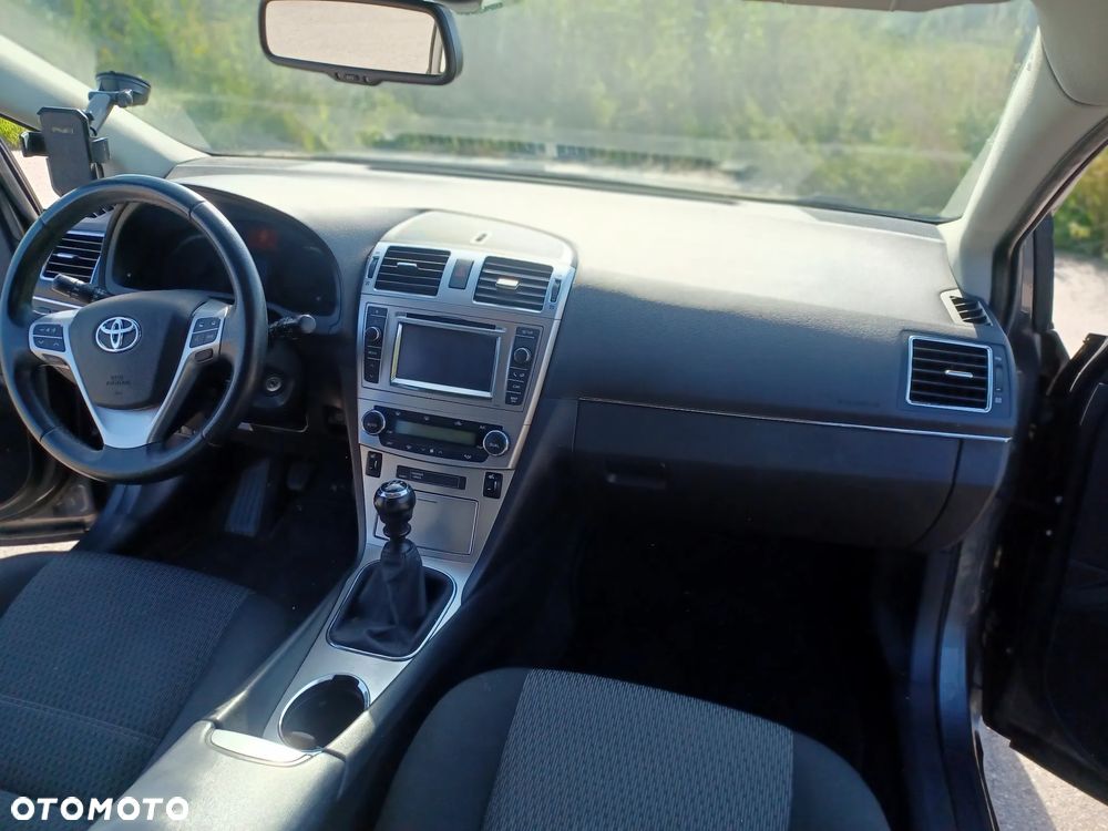 Toyota Avensis 1.8 Edition (2014) - 27