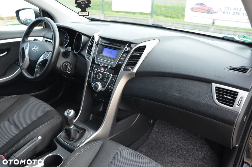 Hyundai i30 1.6 Trend - 27