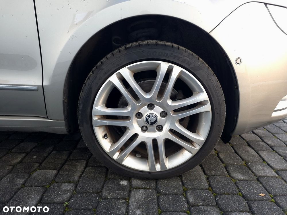 Skoda Superb 2.0 TDI Platinum DSG - 26
