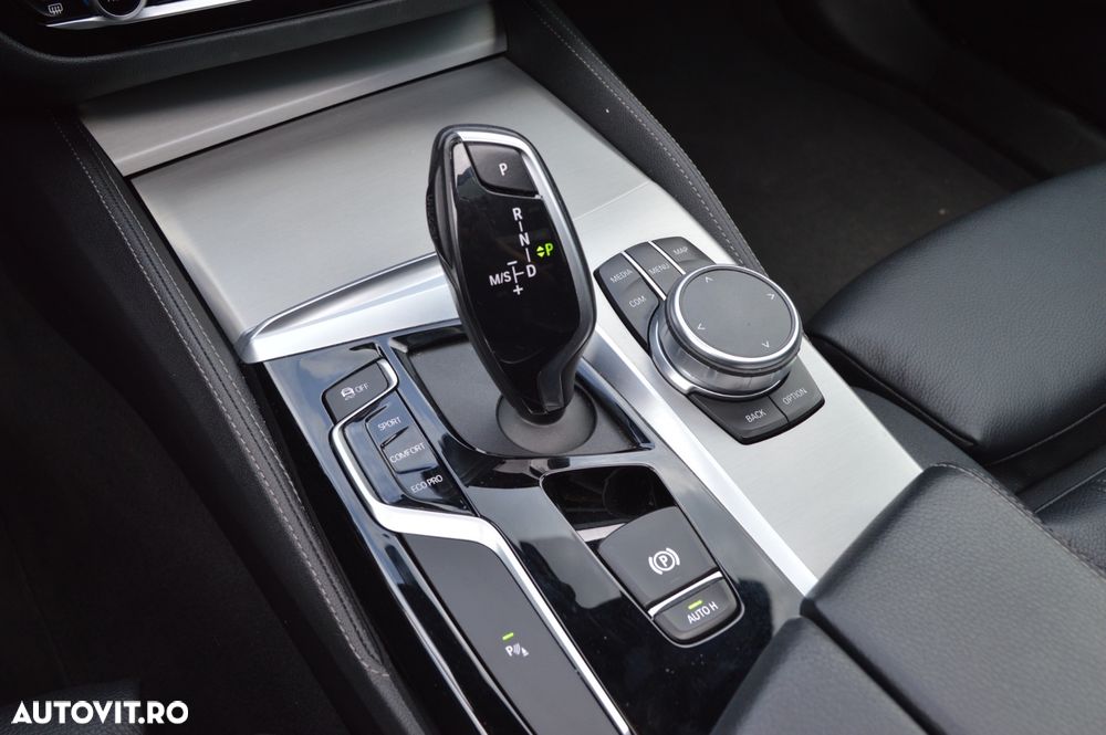 BMW Seria 5 520d Aut. M Sport Edition - 13