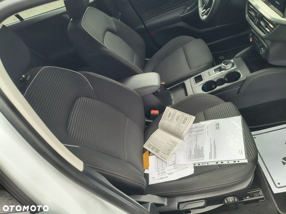 Ford Focus - 36