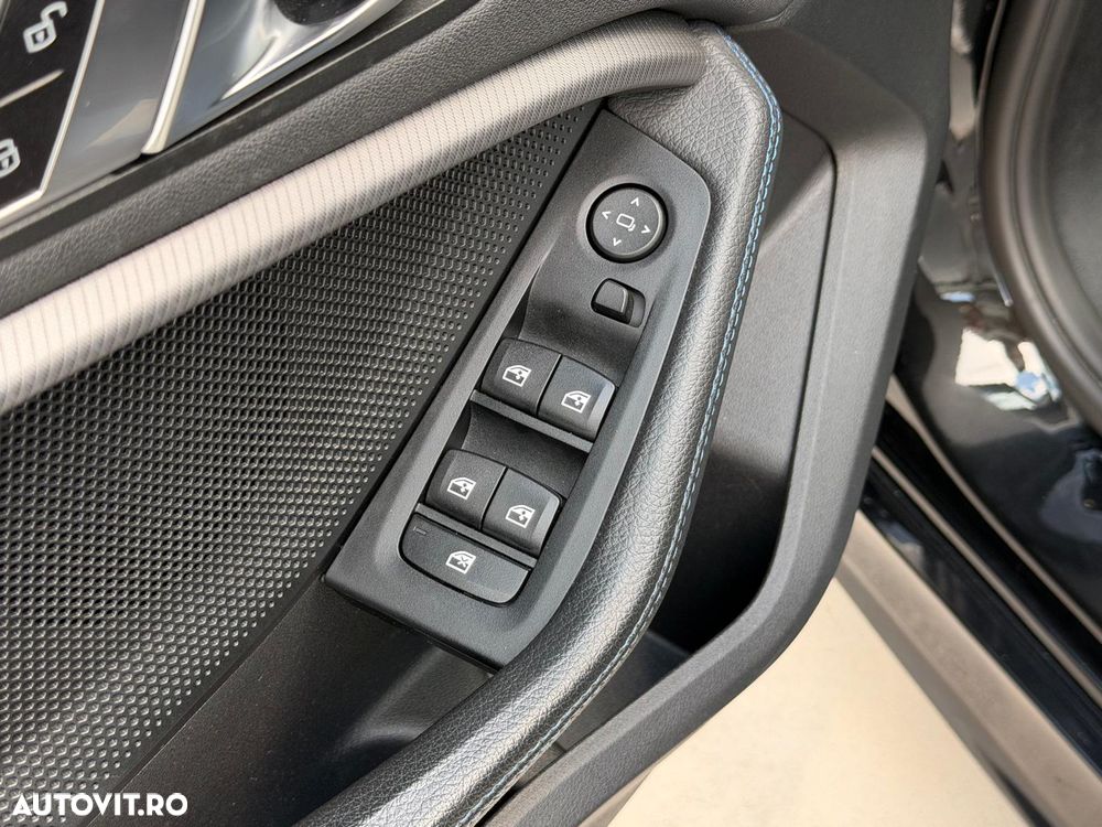 BMW Seria 1 118i Aut. M Sport - 24