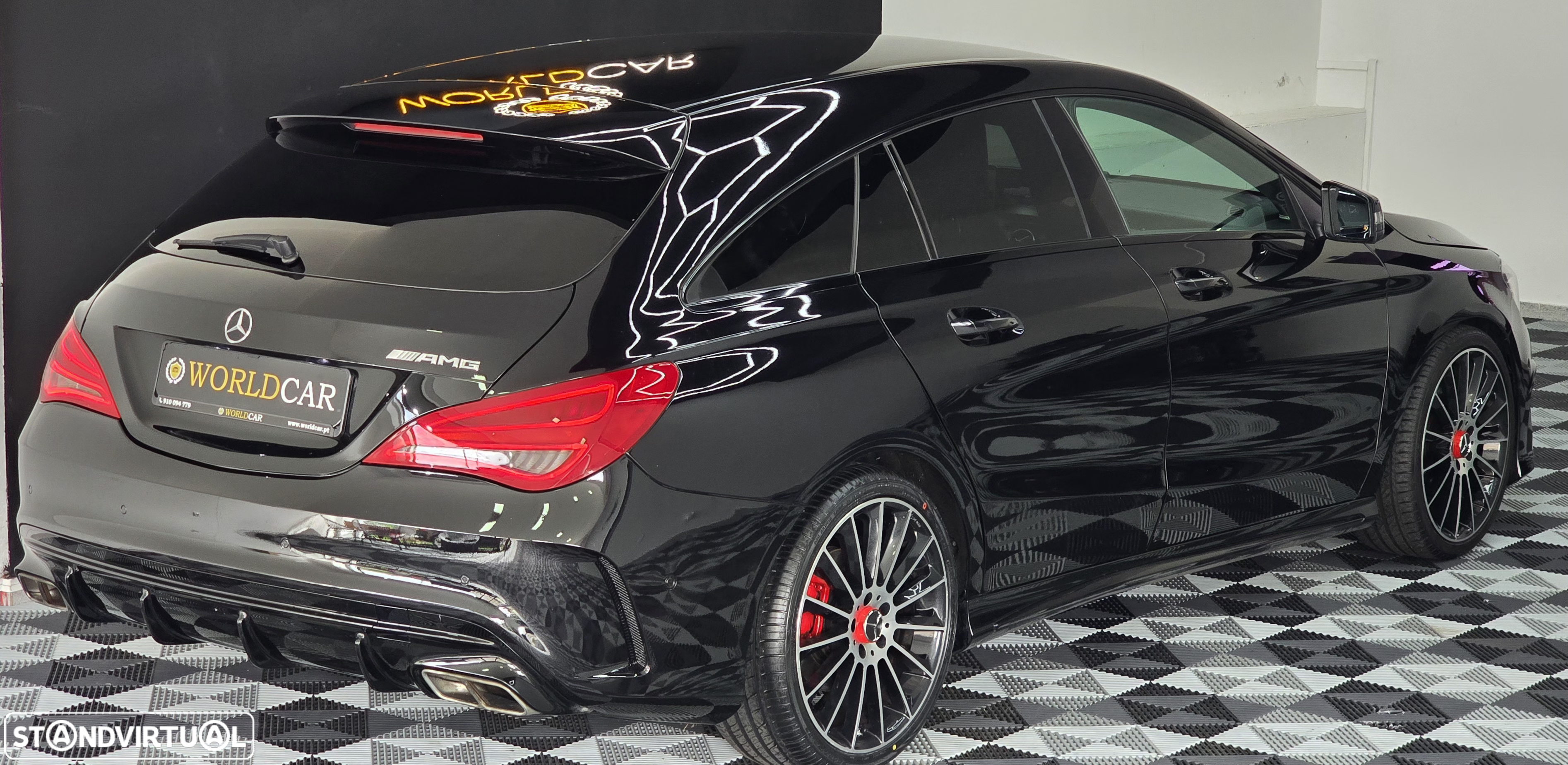 Mercedes-Benz CLA 220 d Shooting Brake AMG Line Aut. - 24