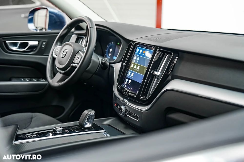 Volvo XC 60 B4 D AWD Geartronic Momentum Pro - 16