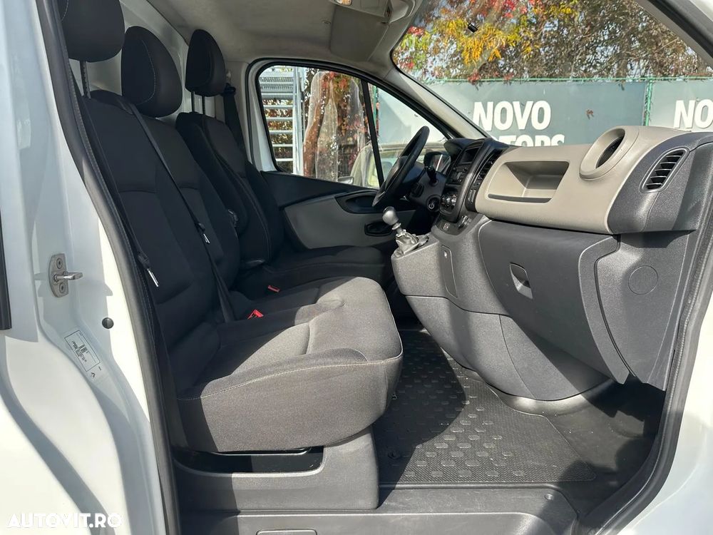 Renault Trafic - 13