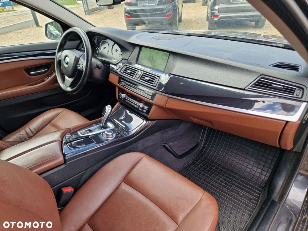 BMW Seria 5 520d Luxury Line - 25