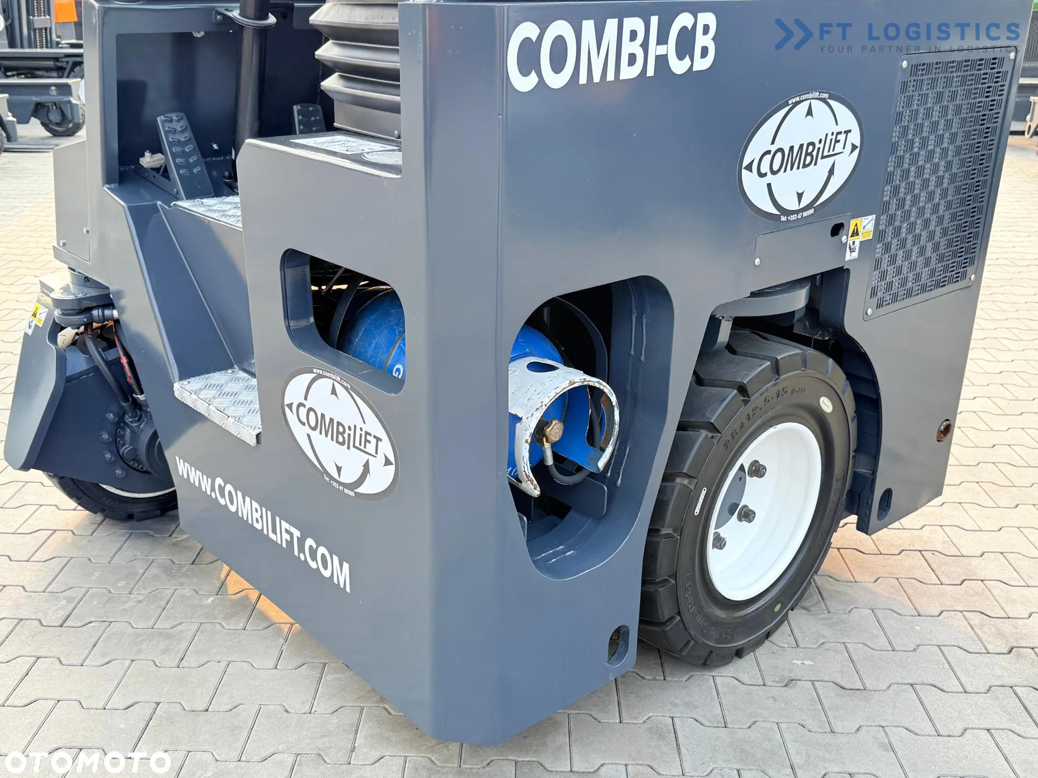 Combilift C4000CB / TRIPLEX - 5200MM / GAS / WOLNY SKOK / POZYCJONER WIDEŁ / PRZESUW WIDEŁ / WYSOKOŚĆ 2450MM / JAK NOWY - 39