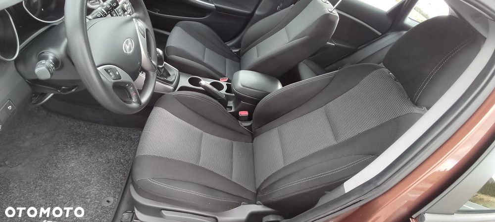 Hyundai i30 - 21
