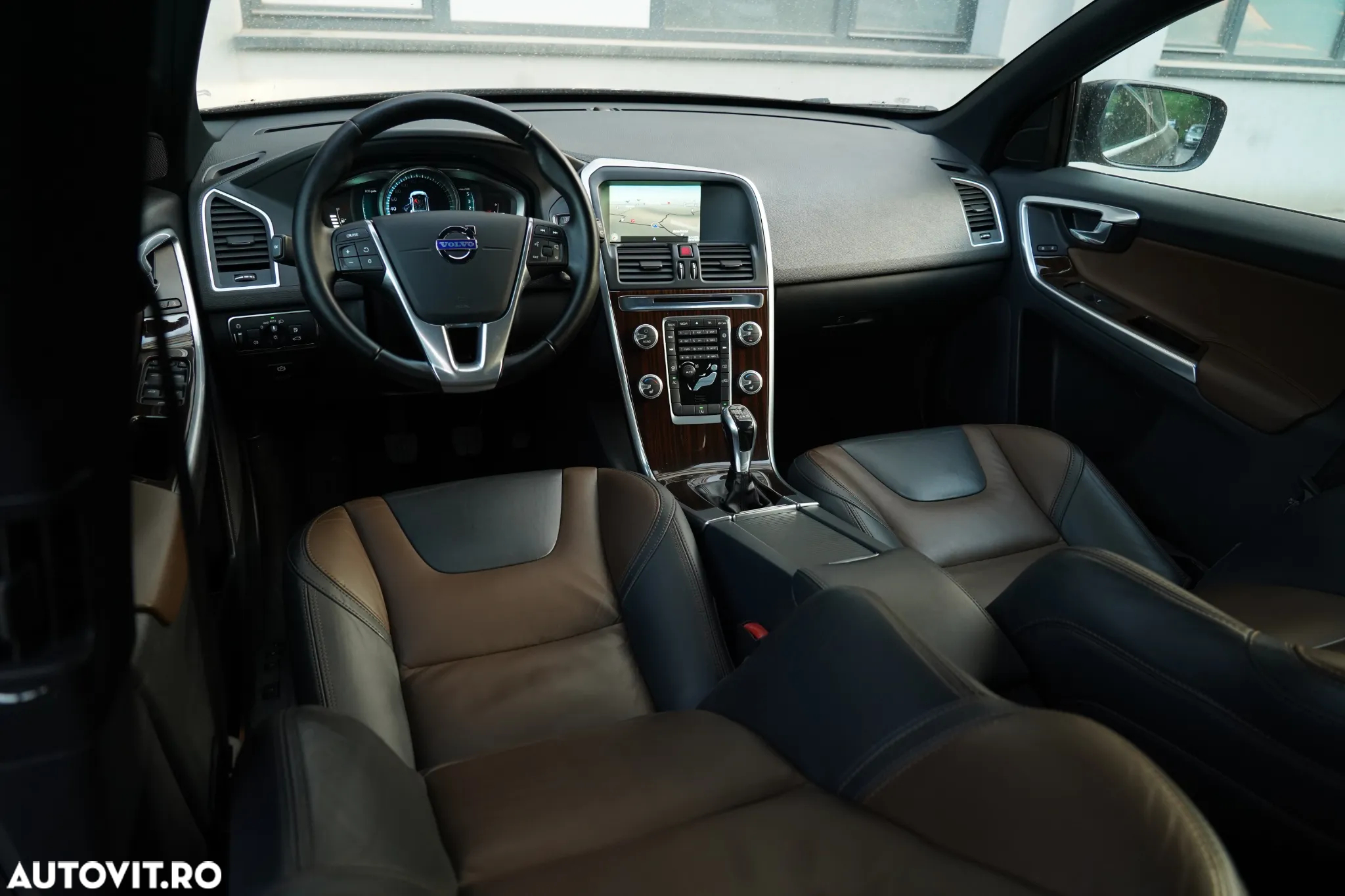 Volvo XC 60 D4 Ocean Race - 13