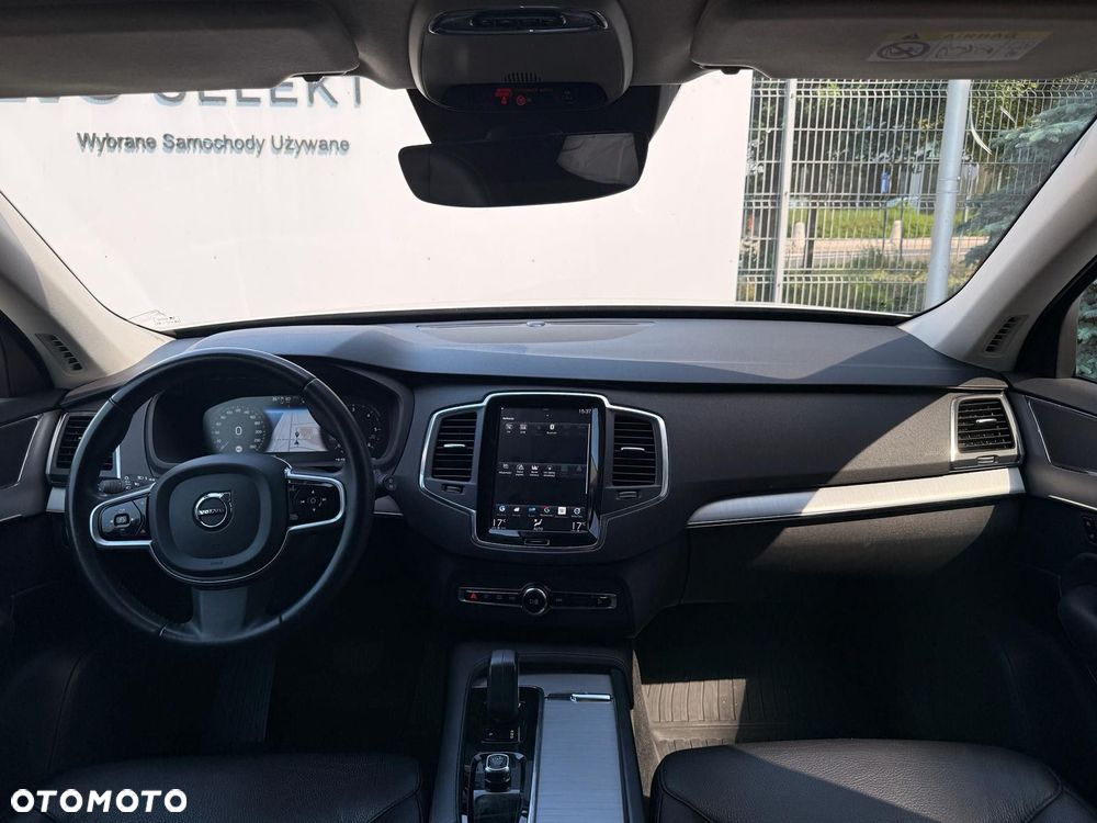 Volvo XC 90 - 25