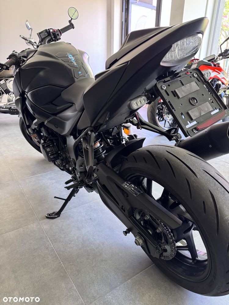 Suzuki GSX - 5