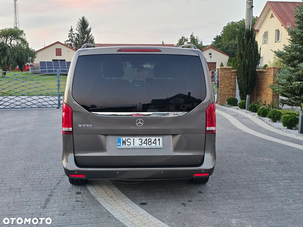 Mercedes-Benz Klasa V 250 (BlueTEC) d Avantgarde 7G-Tronic (d³ugi) - 7