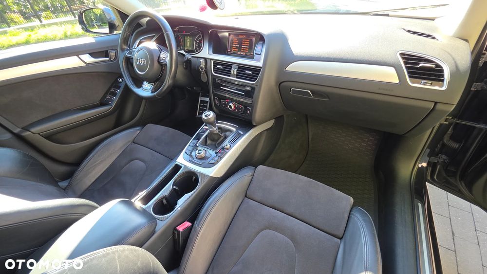 Audi A4 Avant 2.0 TDI - 32