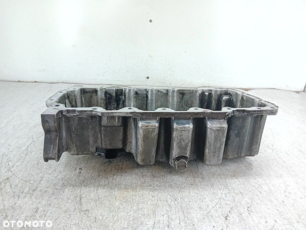 MISKA OLEJOWA VW PASSAT B6 03G103603AB 2.0 TDI - 5