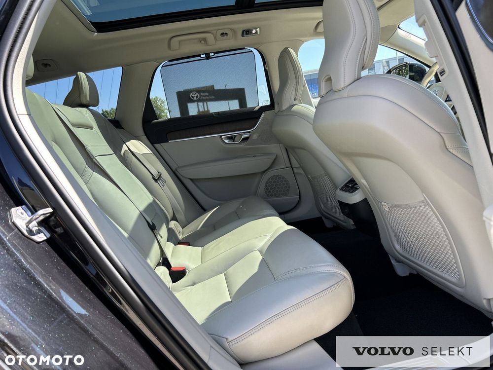 Volvo V90 Cross Country - 26