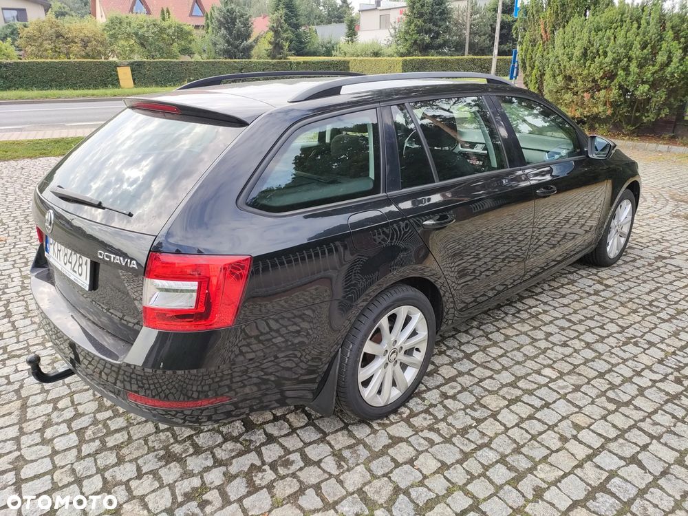 Skoda Octavia 2.0 TSI DSG Clever - 8