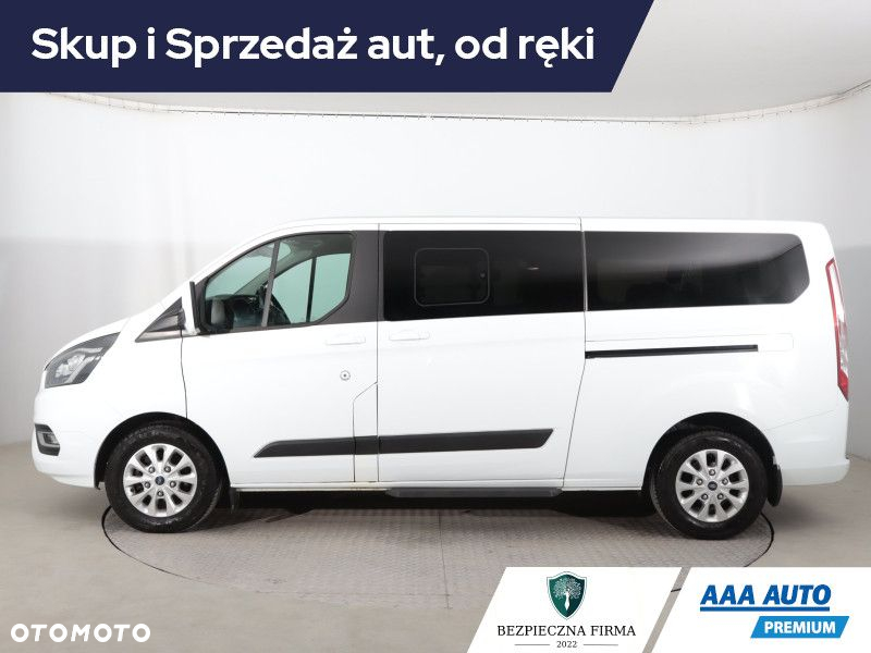 Ford Tourneo Custom - 3