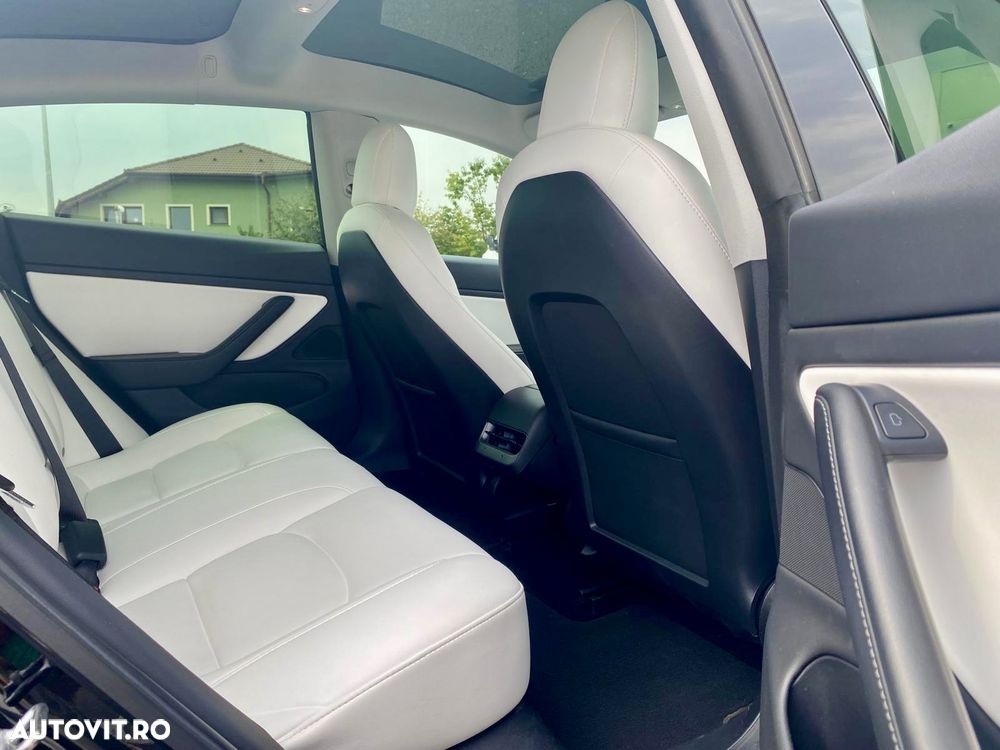 Tesla Model 3 - 15