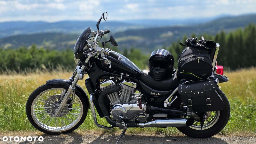 Suzuki Intruder - 2