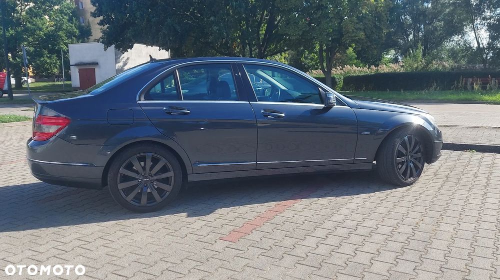 Mercedes-Benz Klasa C 220 CDI BlueEff 4-Matic Elegance - 4