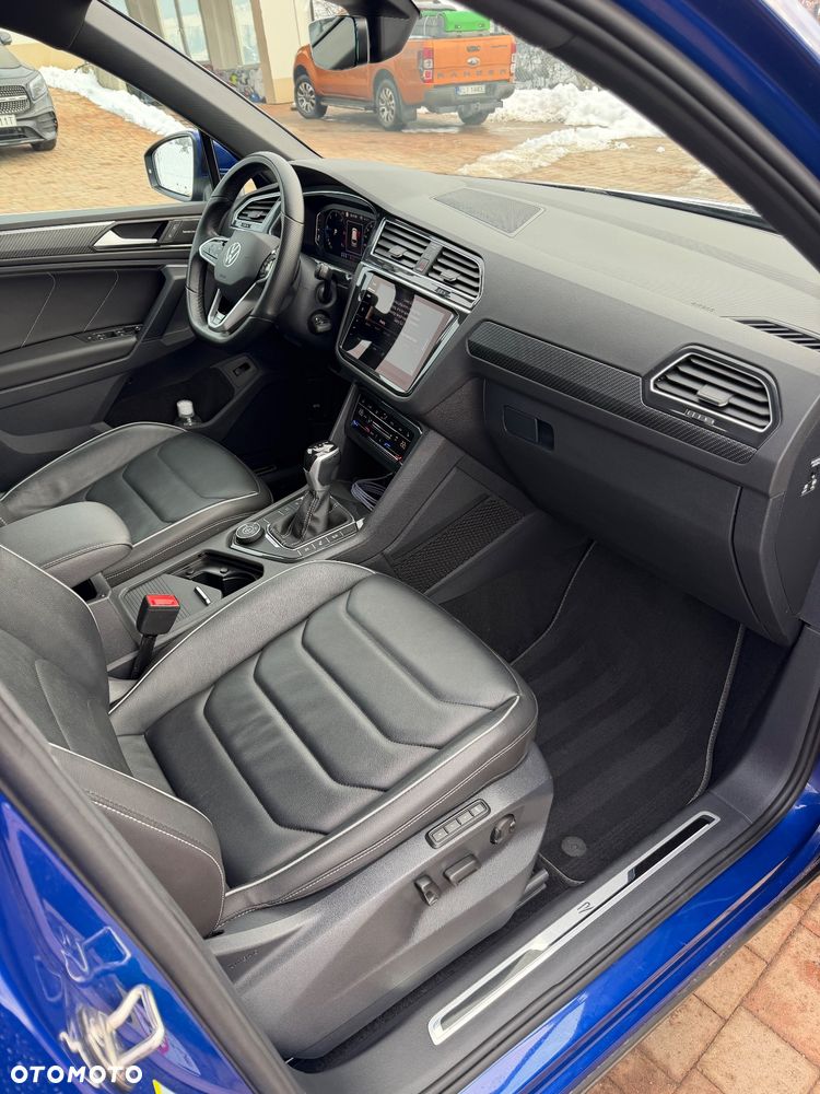 Volkswagen Tiguan 2.0 TDI SCR 4MotION DSG R-Line - 23
