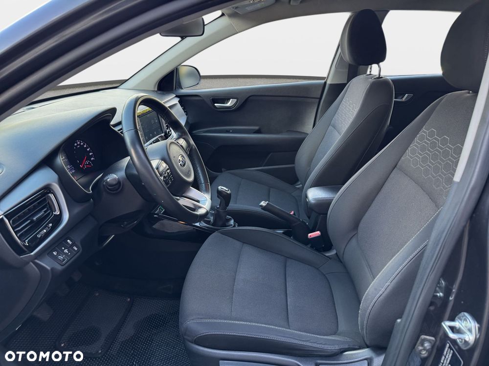 Kia Rio - 23