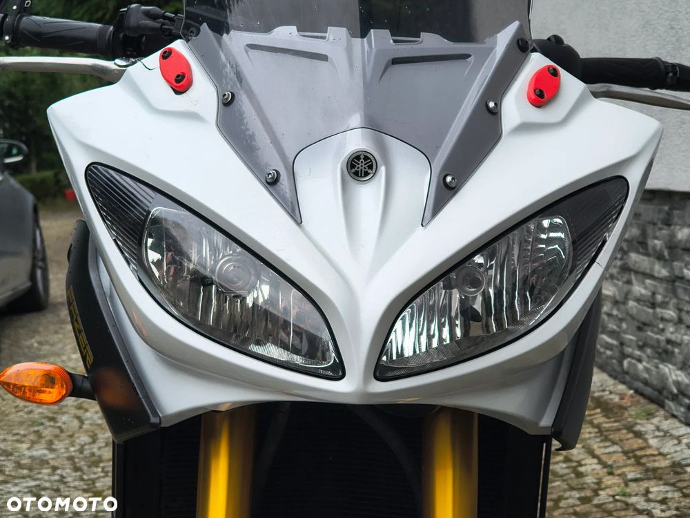Yamaha FZ8 - 4