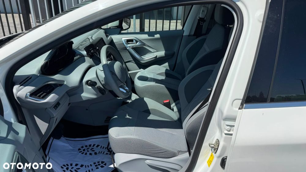 Peugeot 208 - 20