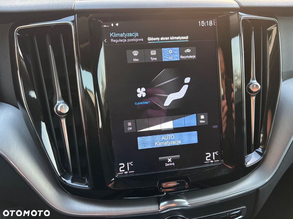 Volvo XC 60 B4 B Momentum Pro - 29