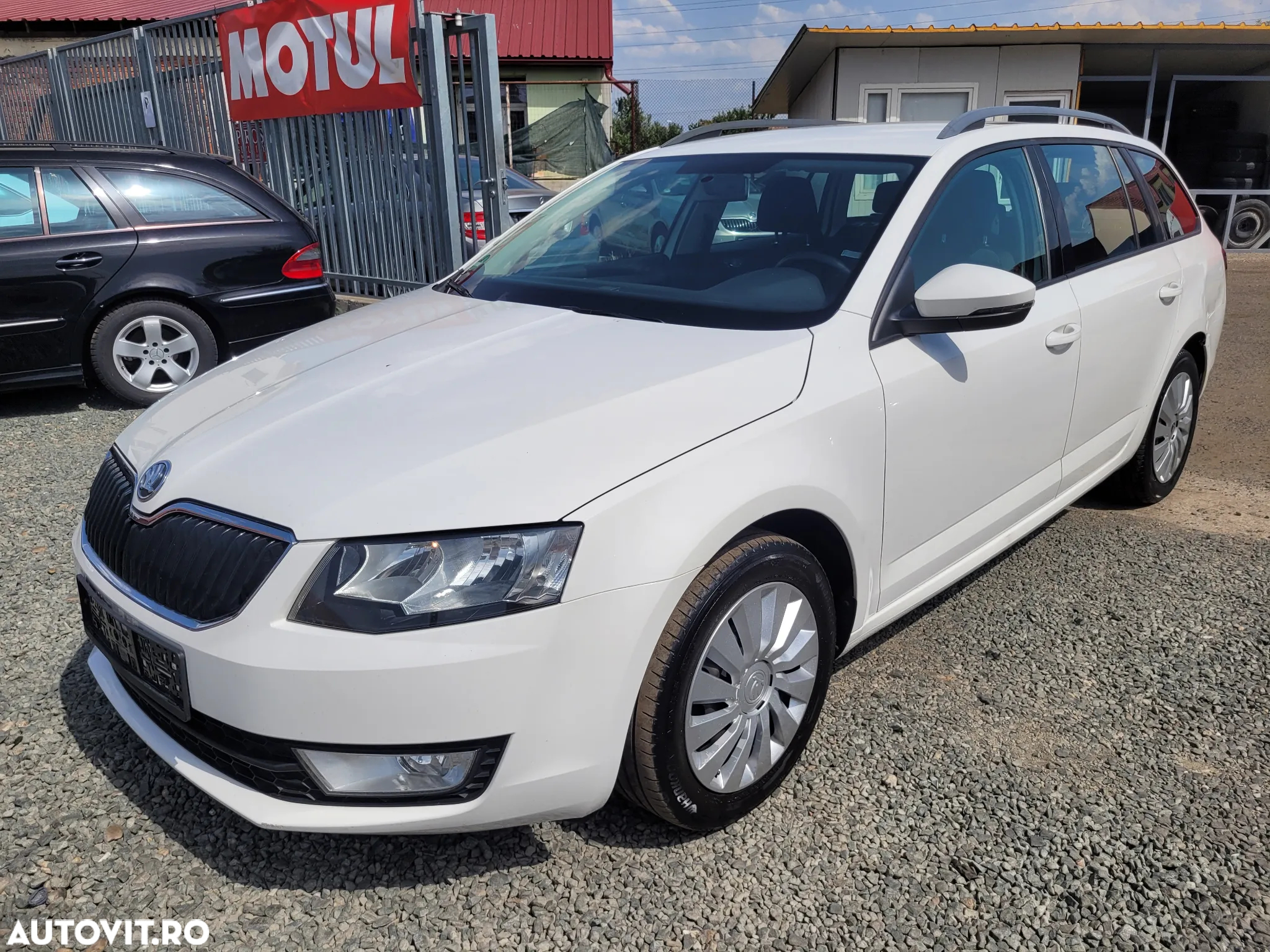 Skoda Octavia 1.6 TDI AMBITION - 3