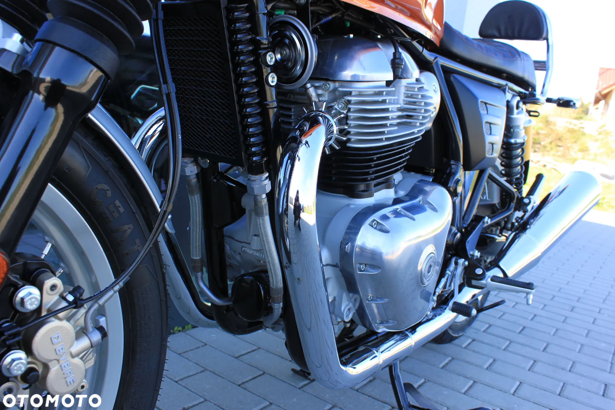 Royal Enfield Interceptor - 25