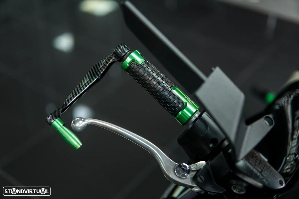 Kawasaki ZR 900 Akrapovic Full Titanium - 49