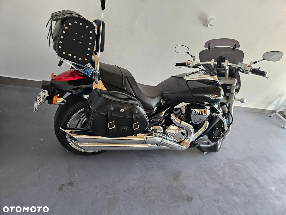 Suzuki Intruder - 9